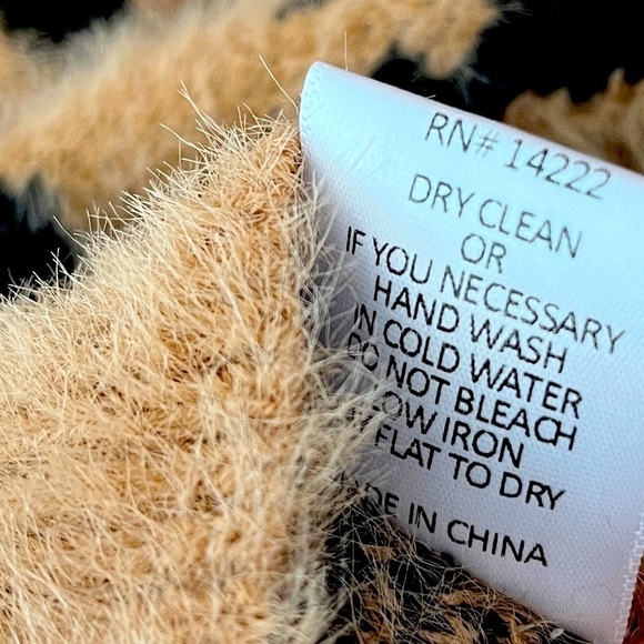 NEW Meiling VIntage Oversized Sweater Sze M Leopard Print V-Neck Cozy Deadstock - Picture 8 of 10